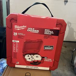 *New* Milwaukee Hole Dozer General Purpose Bi-Metal Hole Saw Set (28-Piece)