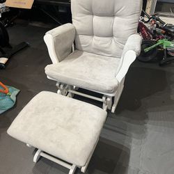 Rocking Chair/ Nursing Chair