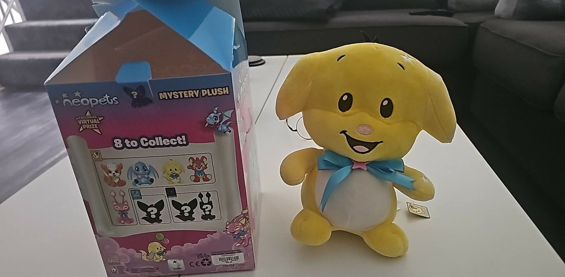 Neopets Blind Box Plushie; Kacheek