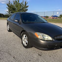 2003 Ford Taurus
