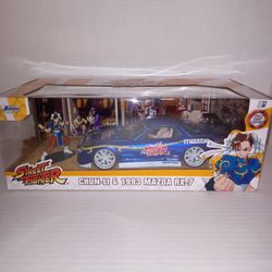 Chun-Li & 1993 Mazda RX-7 1/24 Toy