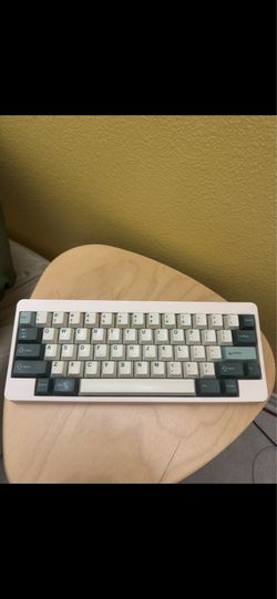 RAMA KARA SOYA Mechanical Keyboard + GMK Botanical Base Set