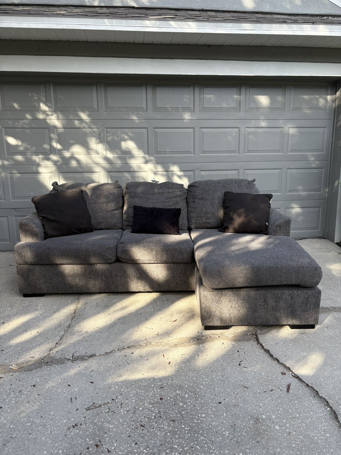 DELIVERY AVAILABLE! Grey Sectional