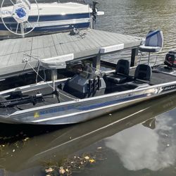 Bass Boat 
