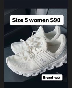 On cloud brand new size 5 women
