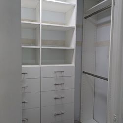 Closet And Cabinets 