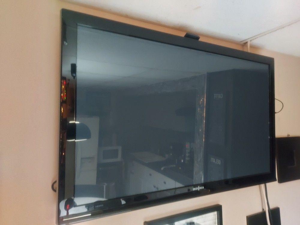 42" INSIGNIA PLASMA TV for Sale in Glendale, CA OfferUp