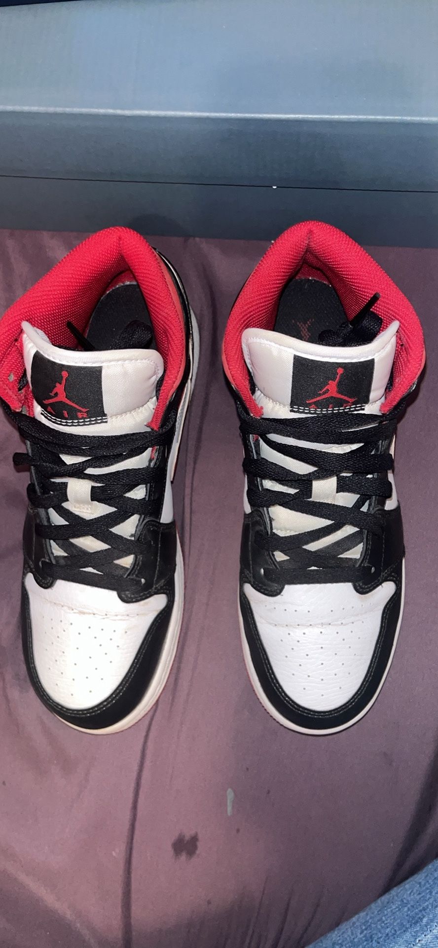 Air Jordan 1 Mid GS ‘ Black, Red, White’