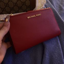 MICHEAL KORS WRISTLET 