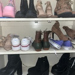 SHOES WOMENS SIZE 6 1/5 & 7 