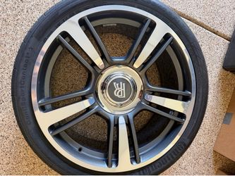 Rolls-Royce OEM 21” Floating Center Cap Wheels & Tires
