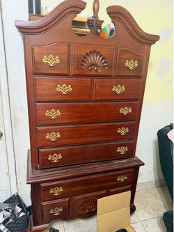 Dresser