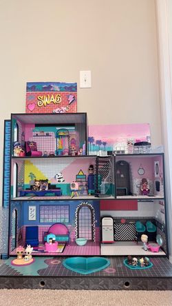 LOL OMG Doll House and trailer