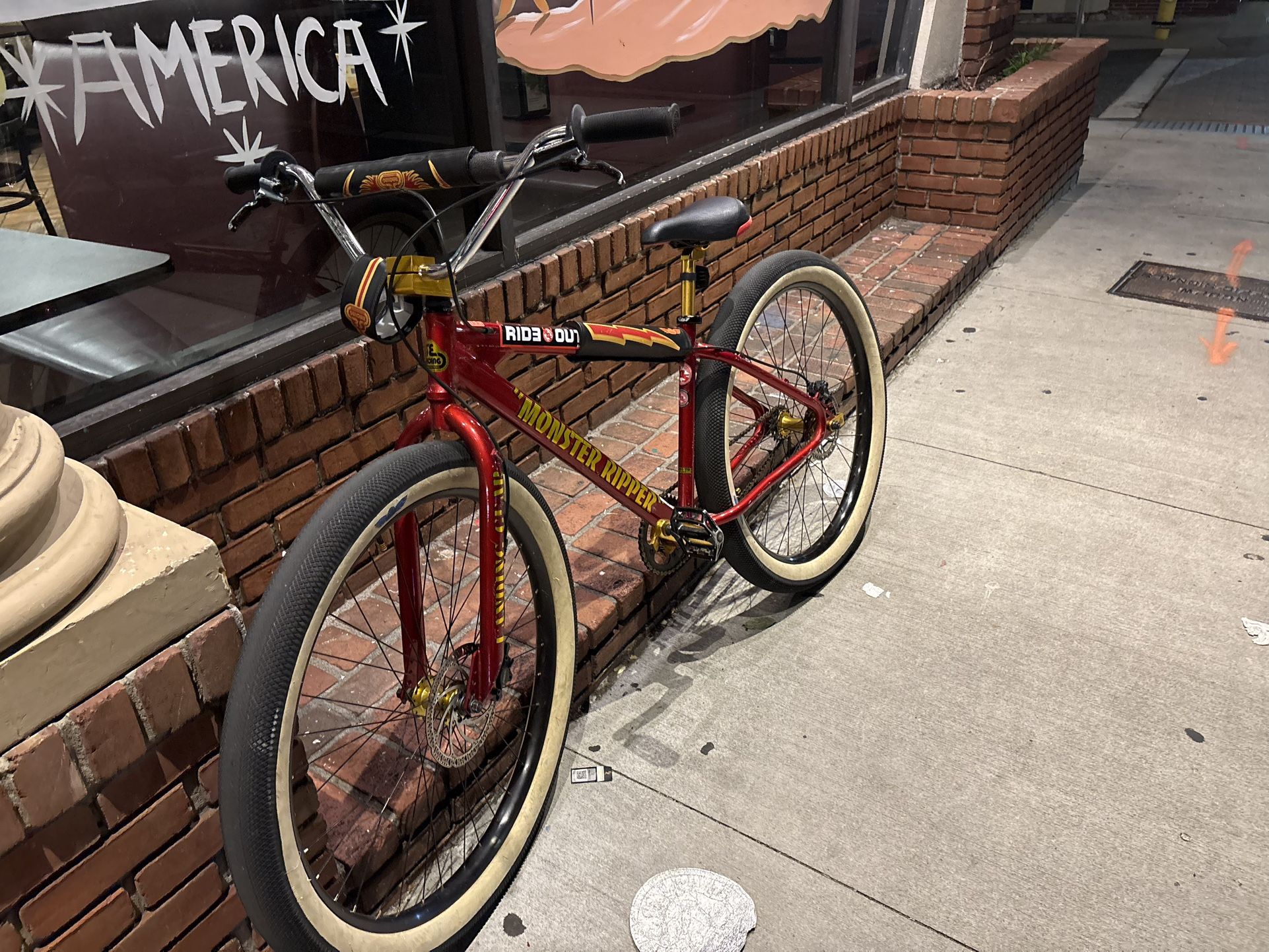 MONSTER RIPPER (TRADE)