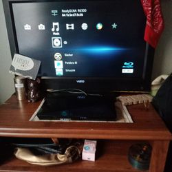 TV 32 Inch And 3d Blu-ray Player 50 Obo