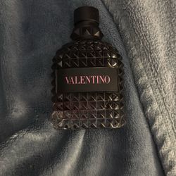 Valentino Born in Roma Intese