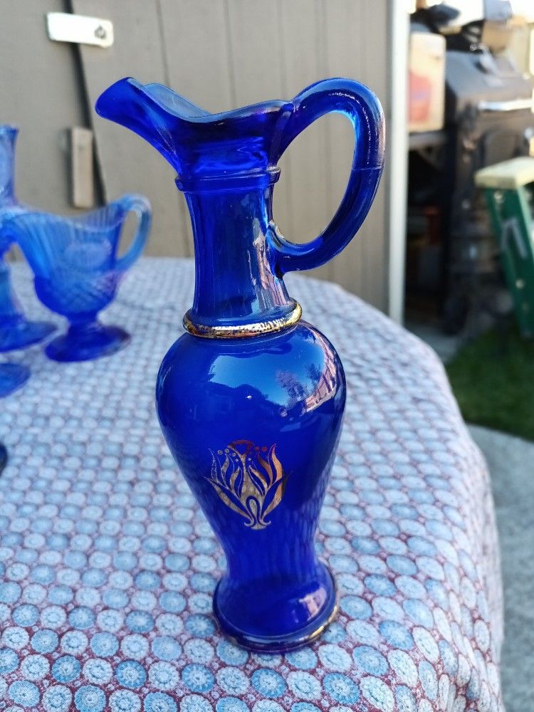 Beautiful Vintage Nile Blue Avon Decanter