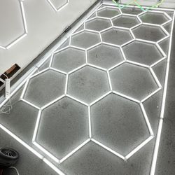 Used Hexagon Garage Lights 15  Grid (15.9 x 8 ft) with Border. 15 hexagon and Border!   VERY USED, in acceptable condition, there are some SKU466-G