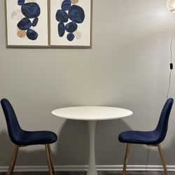 Dining Table & chairs