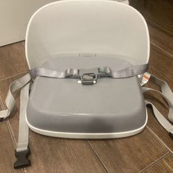 Oxo Contemporary Easy To Clean Booster Seat for Child With Safety Straps