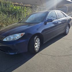 Toyota Camary Le Titulo Salvage 