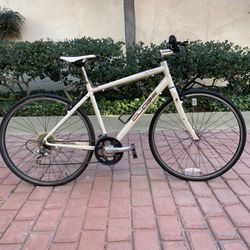 Road Bike - Specialized Globe Sport