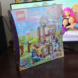 LEGO FRIENDS: Friendship House (set 41340) - New & Retired
