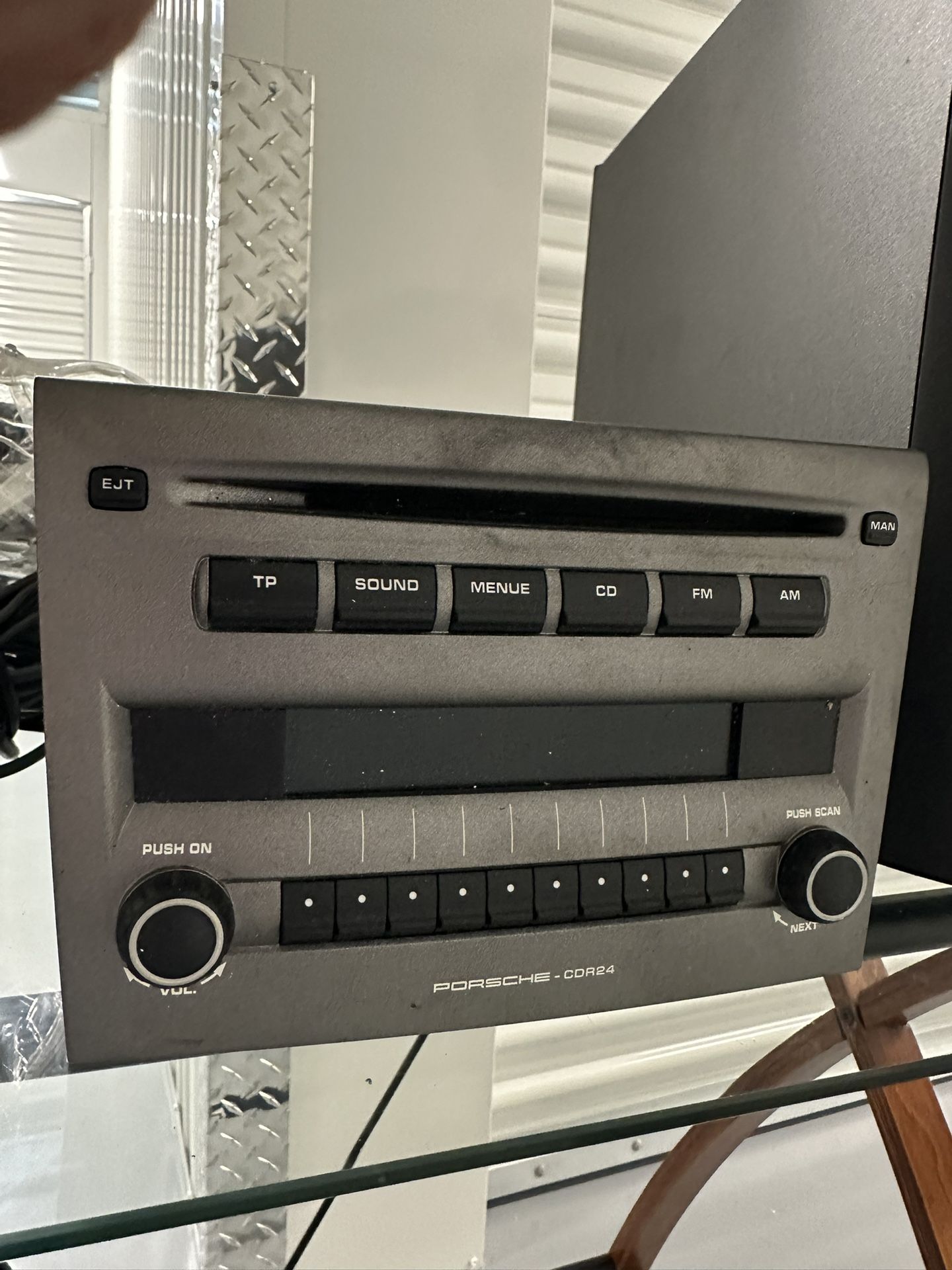 2007 Porsche boxster bose radio (screen issue)