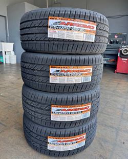 285/45/22 vendo set de llantas Nueva con 50.000 millas de garantía
