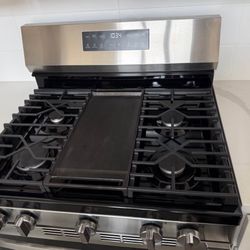 GE Gas Range