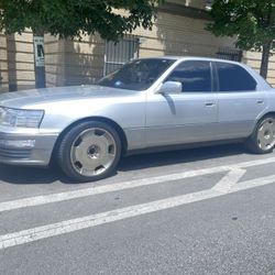 1992 Lexus LS 400