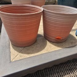 Planters 6.25 round 5.5 high ( 2 )included 