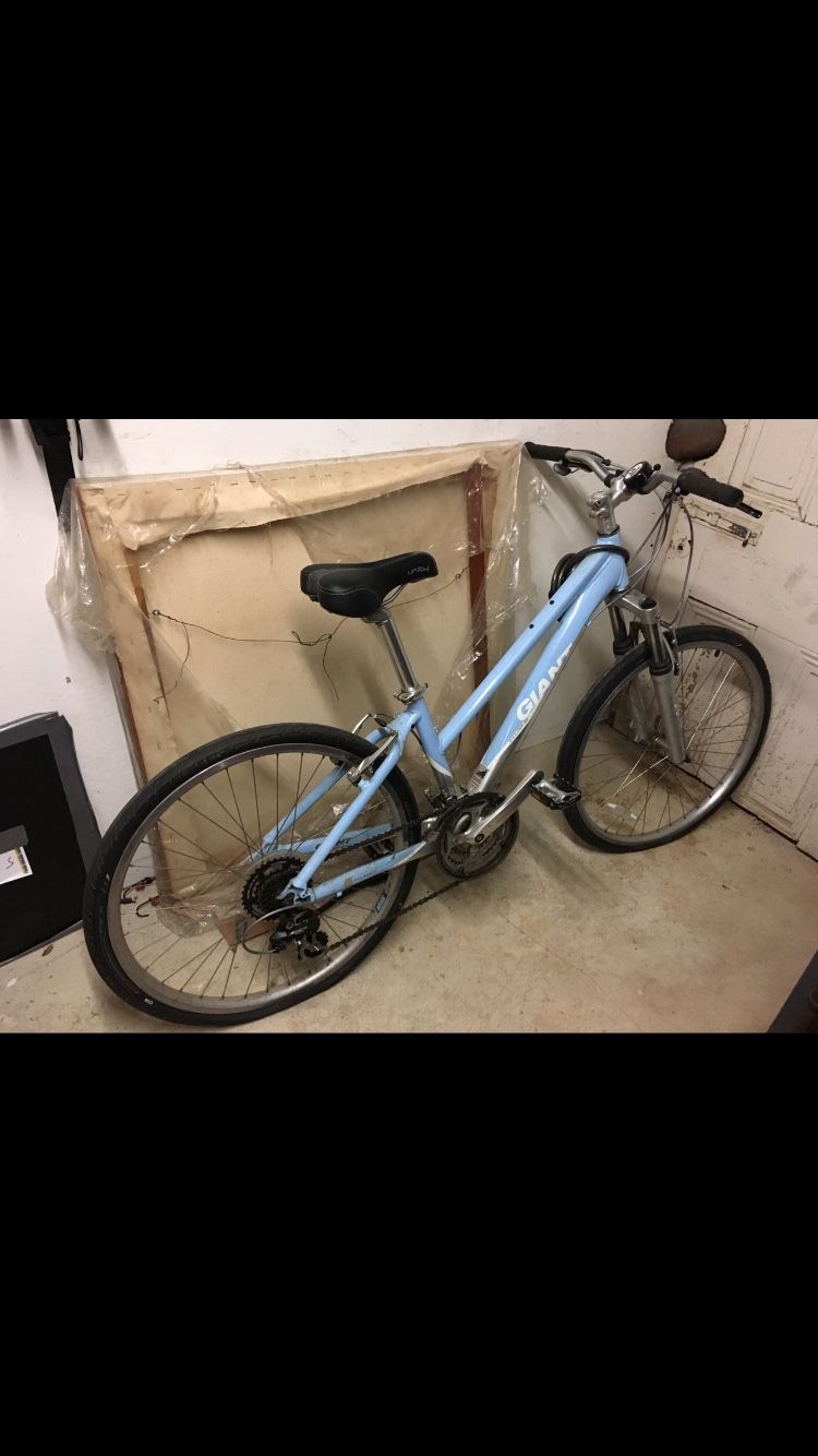 Giant - 24” Girls Bike