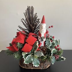 Vintage Santa Christmas Basket Handcrafted Holiday Decor Berries Bark Pinecones