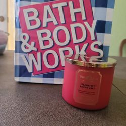 Bath & Body Works Candle 