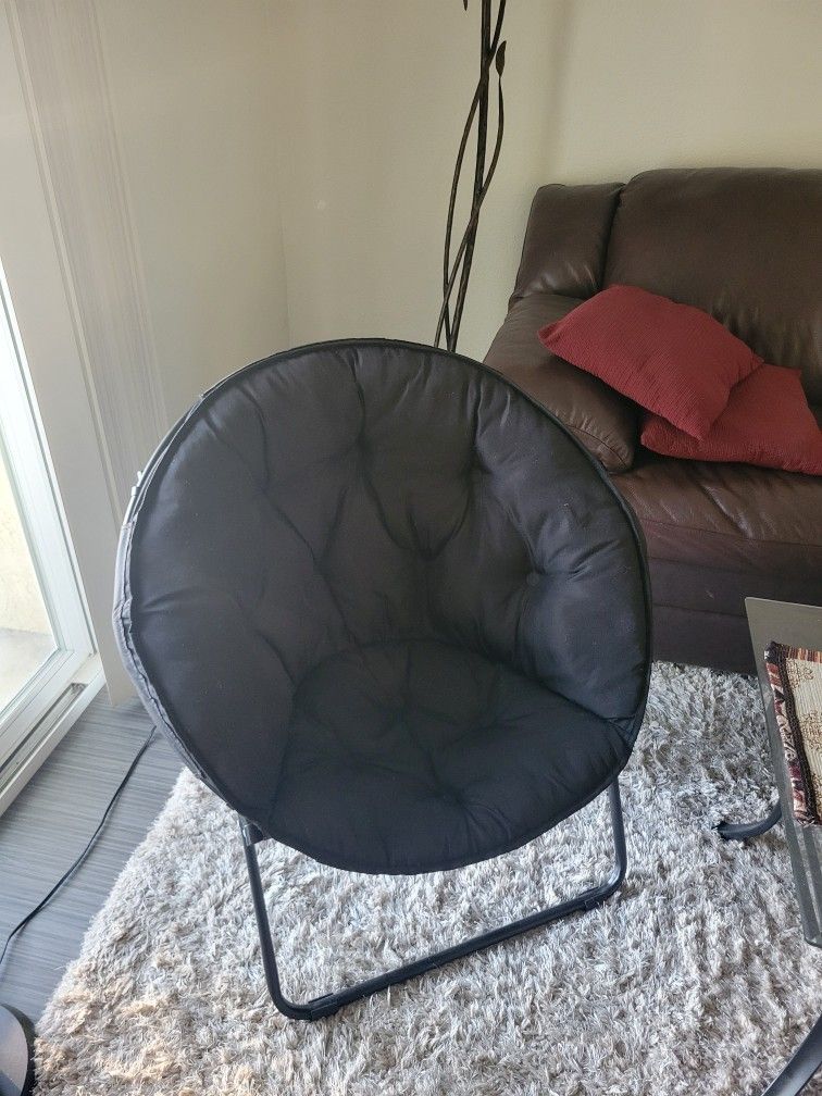Collapsible Urban Moon Dish Saucer Chair