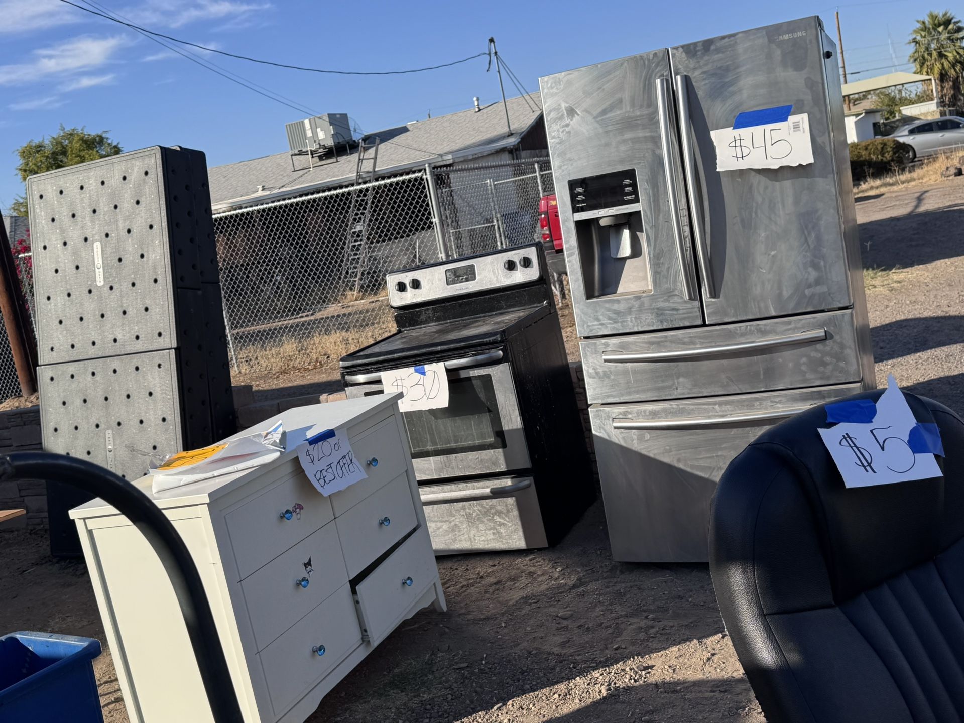 Refrigerator  And Stove