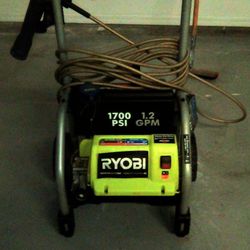 Pressure Washer 1700 Psi