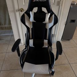 Gaming chair 