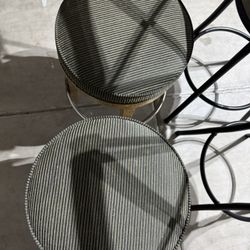2 Stools 