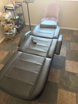 Electric Tattoo bed