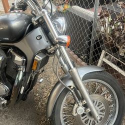 2005 Suzuki S83 Boulevard