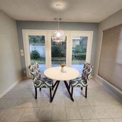 Dinning Table - Round Table 