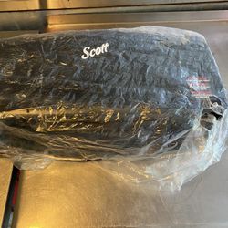 Scott Pro Coreless Twin Jumbo Roll Tissue Dispenser 