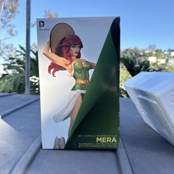 DC Bombshell Statue Figure 