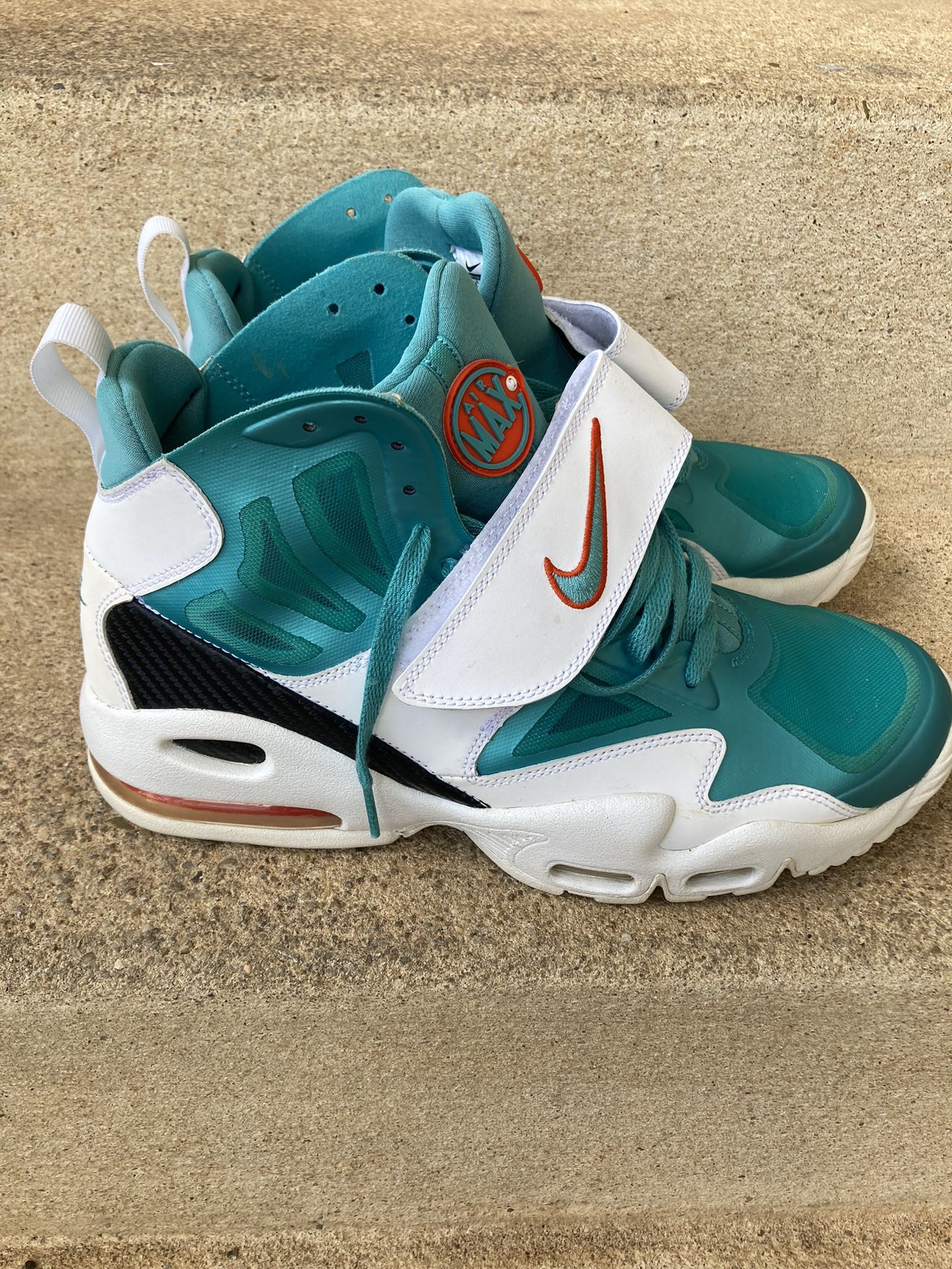 NIKE AIRMAX EXPRESS (White Teal Orange) Size 11.5