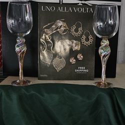 2 Una Alla Volta Wine Glasses 