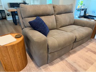 2 like new power reclining loveseats