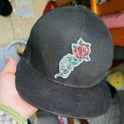 Skull Hand Rose - Snapback