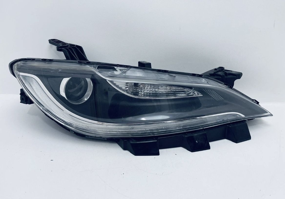 2015-2017 CHRYSLER 200 RIGHT PASSENGER SIDE HEADLIGHT HALOGEN OEM